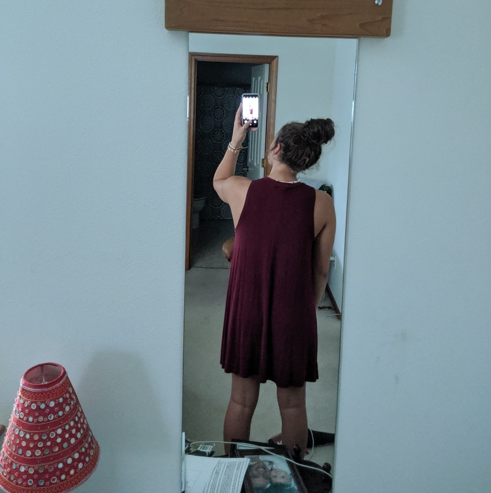 t-shirt dress, maroon with design